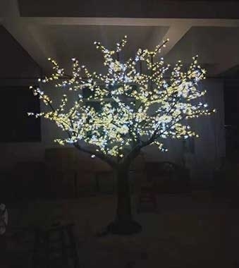 What are the characteristics of Led tree lights?